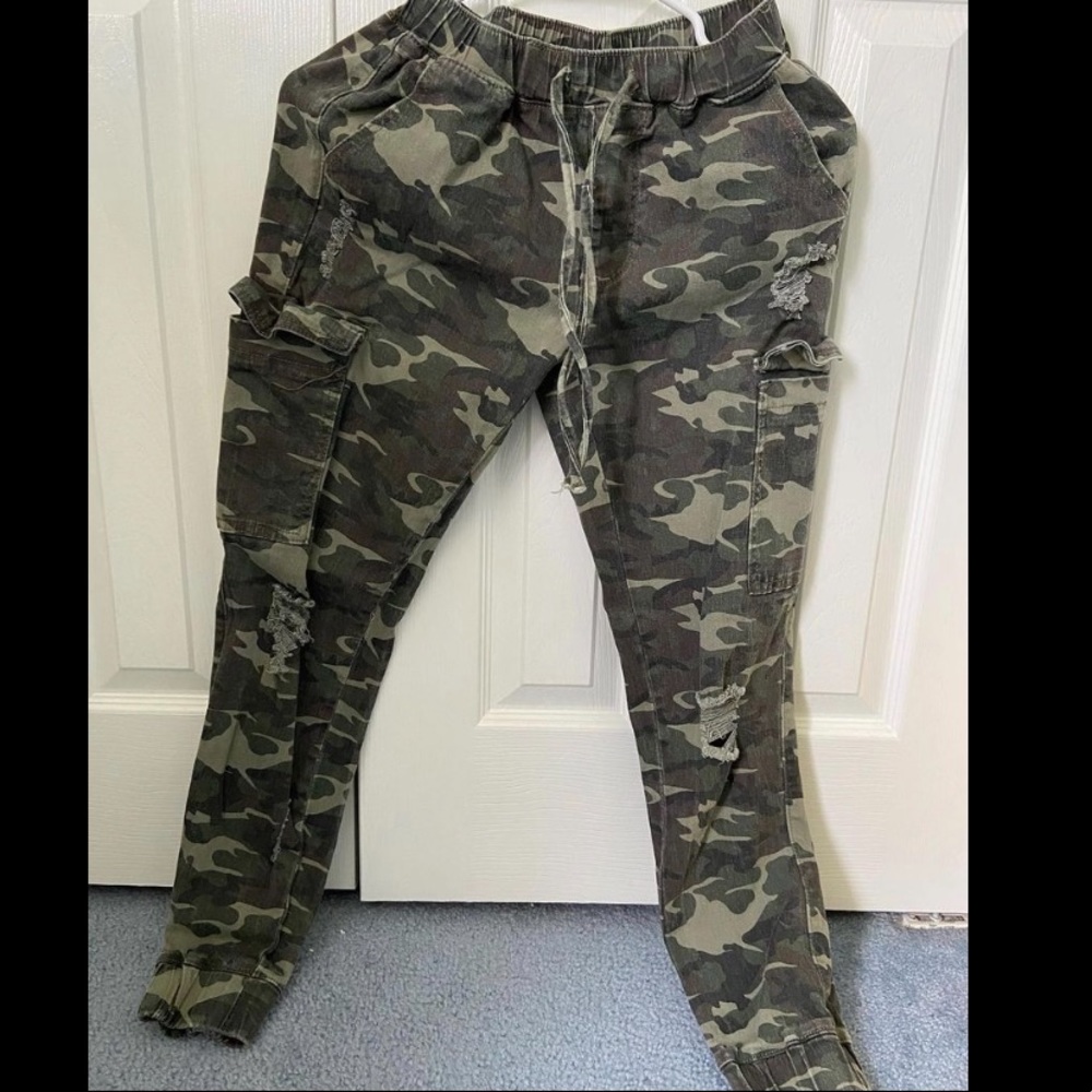 Camo pants